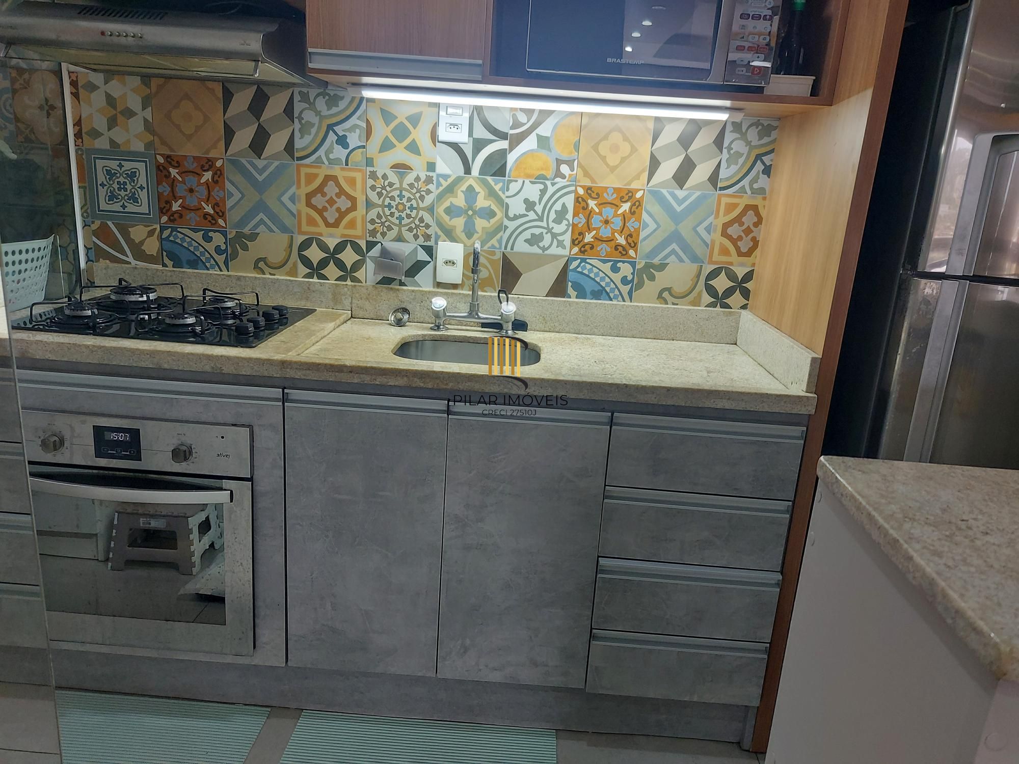 Apto 3 quartos/com 1 suite e vaga coberta no bairro Cavalhada