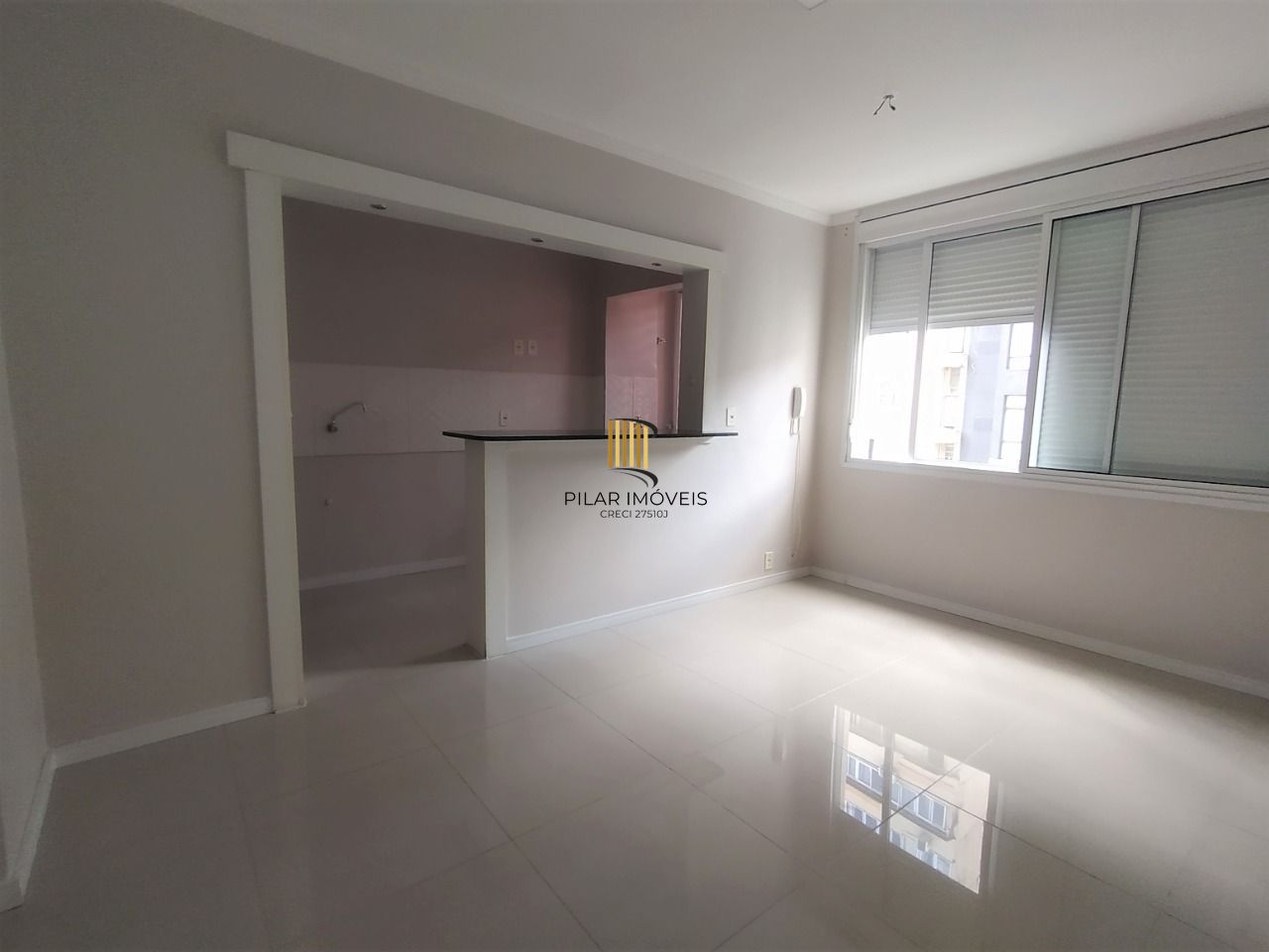 Apartamento reformado de 1 dormitório em andar alto !