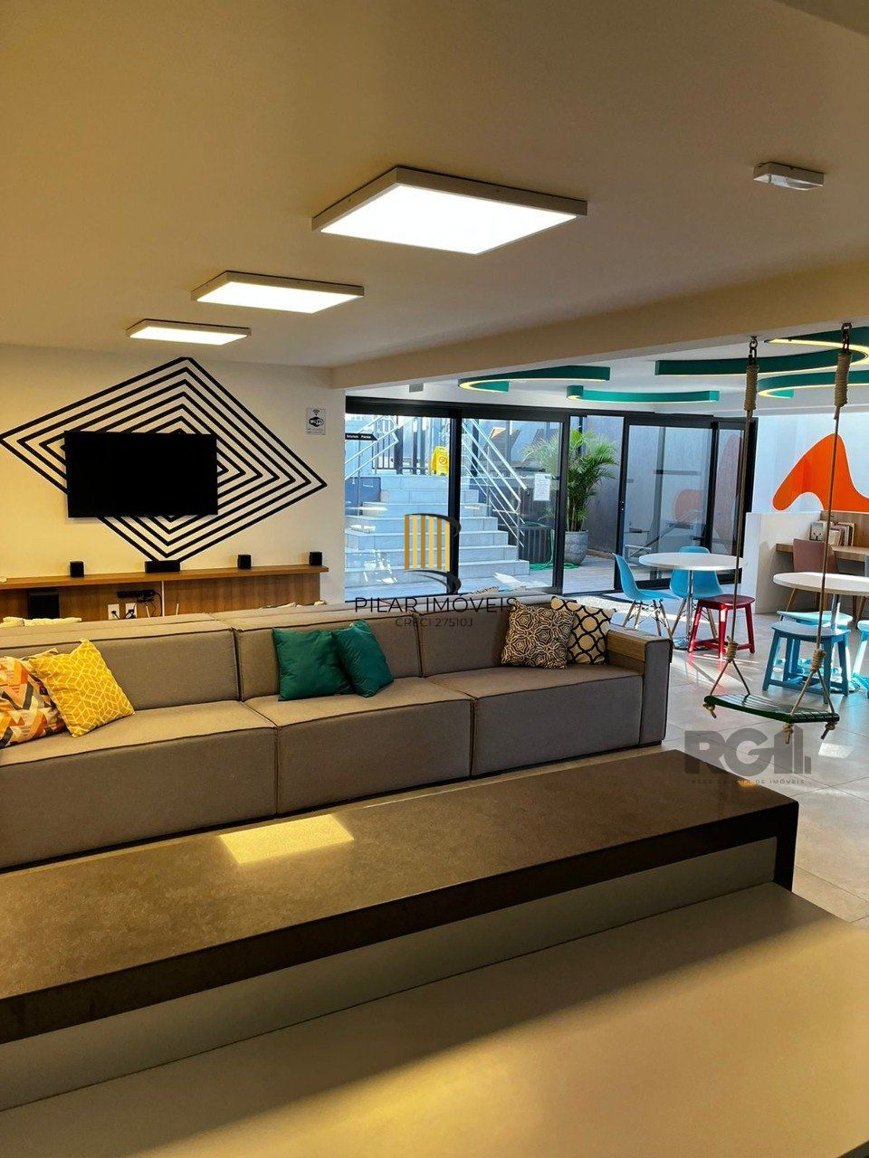 APARTAMENTO 1 DORMITÓRIO, SUÍTE, 2 VAGAS DE GARAGEM, BAIRRO FLORESTA, PORTO ALEGRE/RS