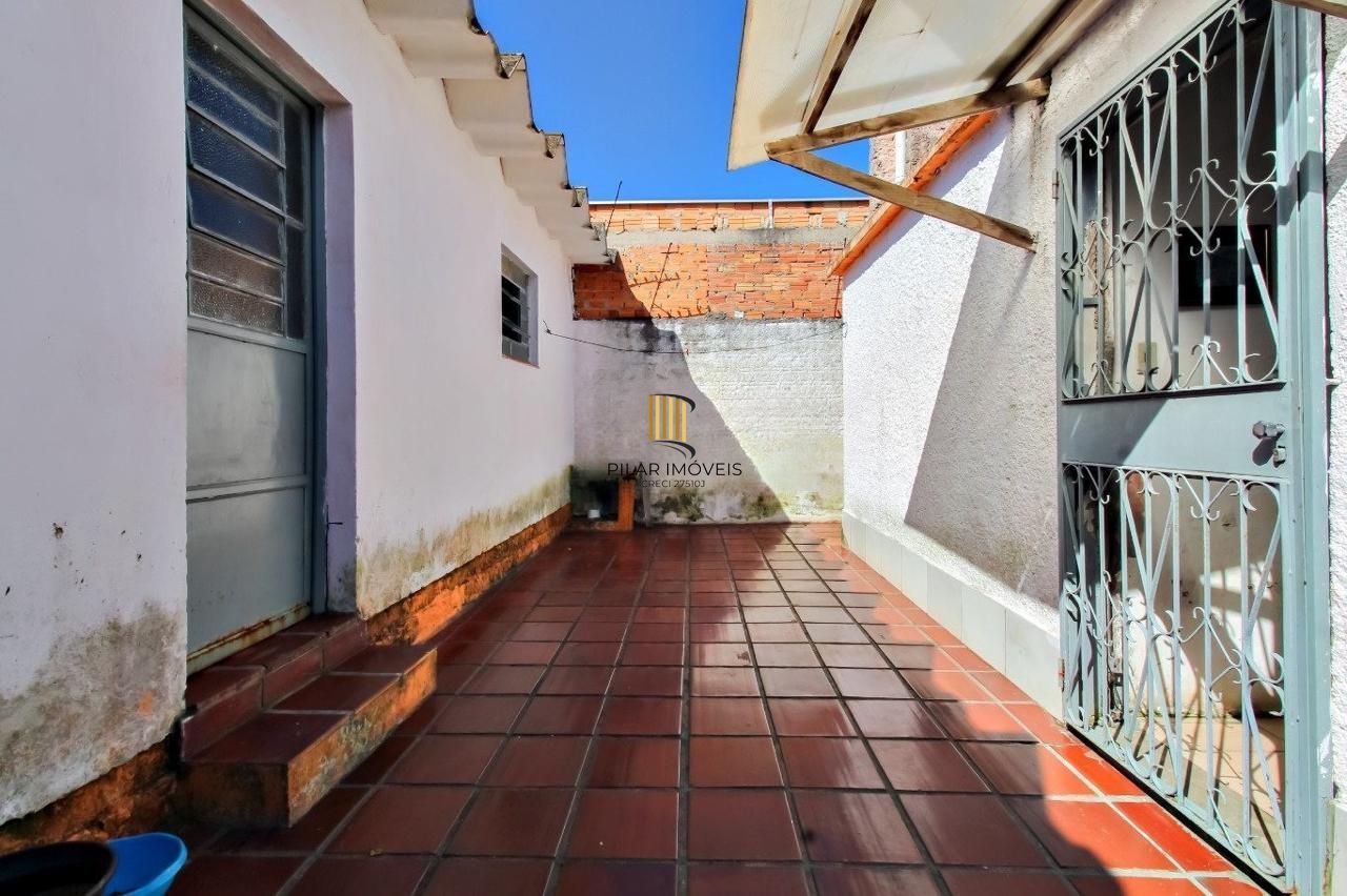 Casa de 3 quartos no bairro Tristeza Zona Sul