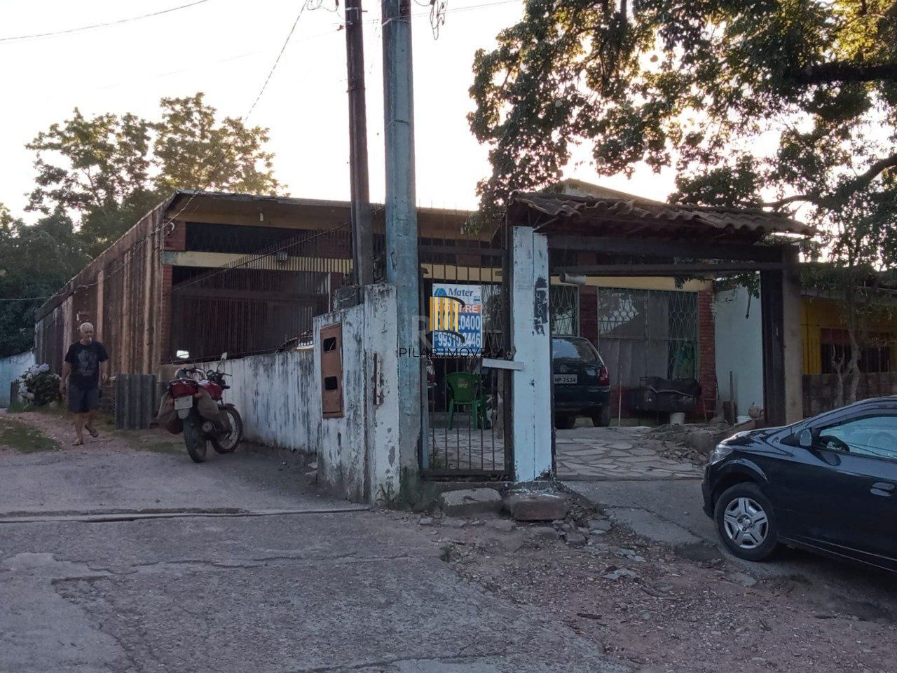 Casa para Venda - 748m², 3 dormitórios, 4 vagas - Belém Velho, Porto Alegre