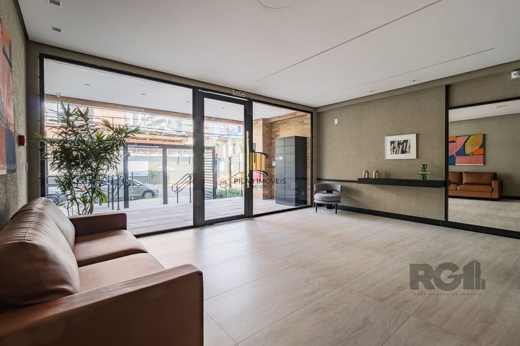 Apartamento para Venda - 130.07m², 3 dormitórios, sendo 3 suites, 3 vagas - Petrópolis