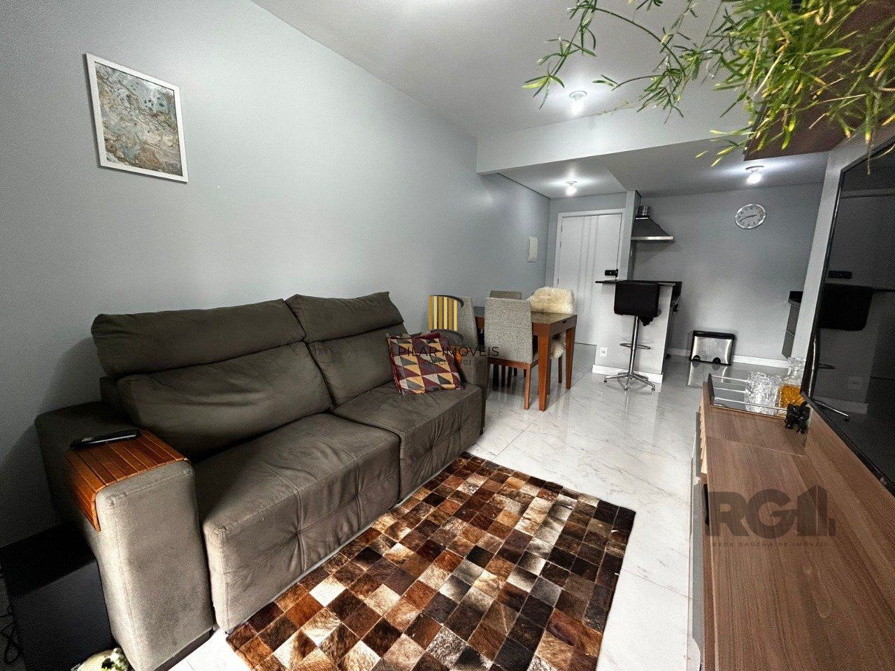 APARTAMENTO, 1 DORMITÓRIO, SACADA COM CHURRASQUEIRA, VAGA DE GARAGEM, BAIRRO PETRÓPOLIS, PORTO ALEGRE/RS