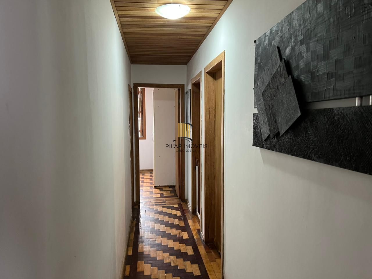 Apartamento com 03 quartos e 02 banheiros no Centro Histórico de Porto Alegre.