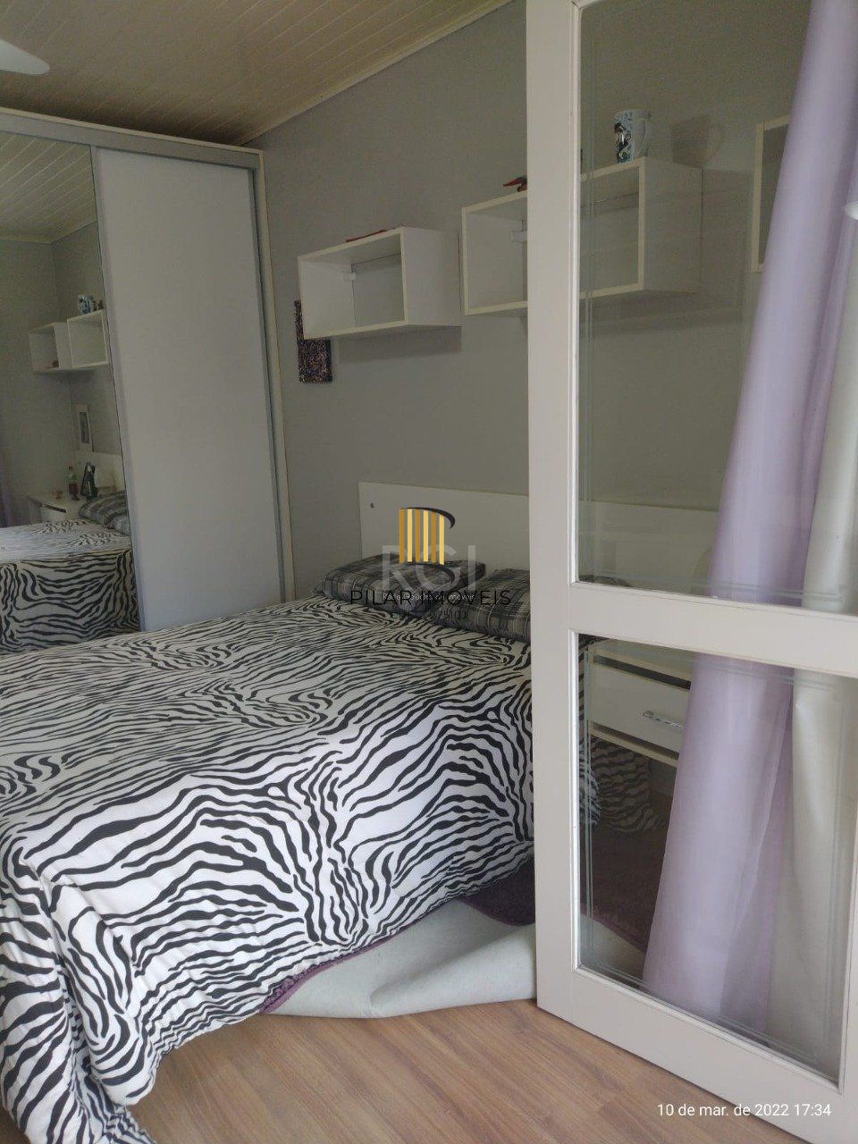 Casa 210m², 3 dormitórios, sendo 1 suites, 2 vagas - Mario Quintana, Porto Alegre/RS