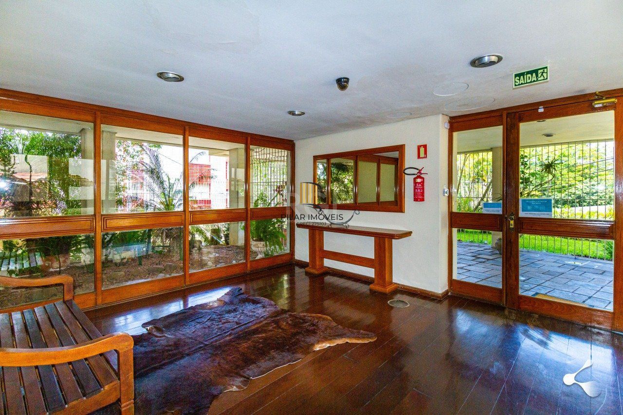 Apartamento para Venda - 62.17m², 2 dormitórios, 1 vaga - Petrópolis