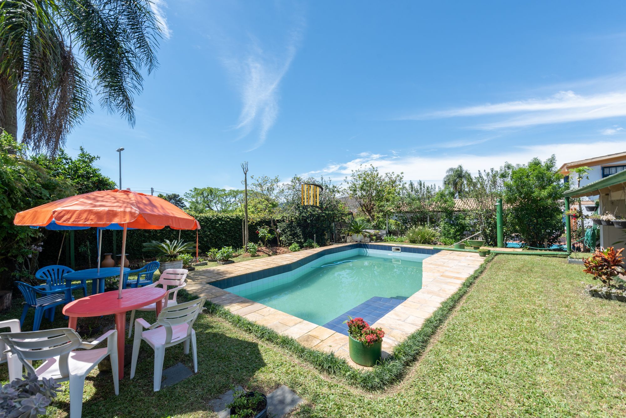 Casa de Condomínio 3 dormitórios no bairro Cavalhada