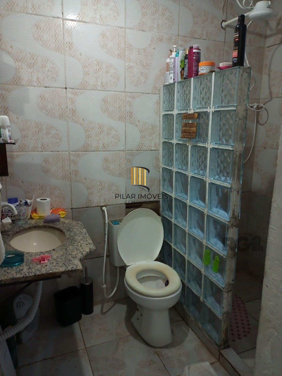 Casa para Venda - 482m², 3 dormitórios, 3 vagas - Camaquã, Porto Alegre