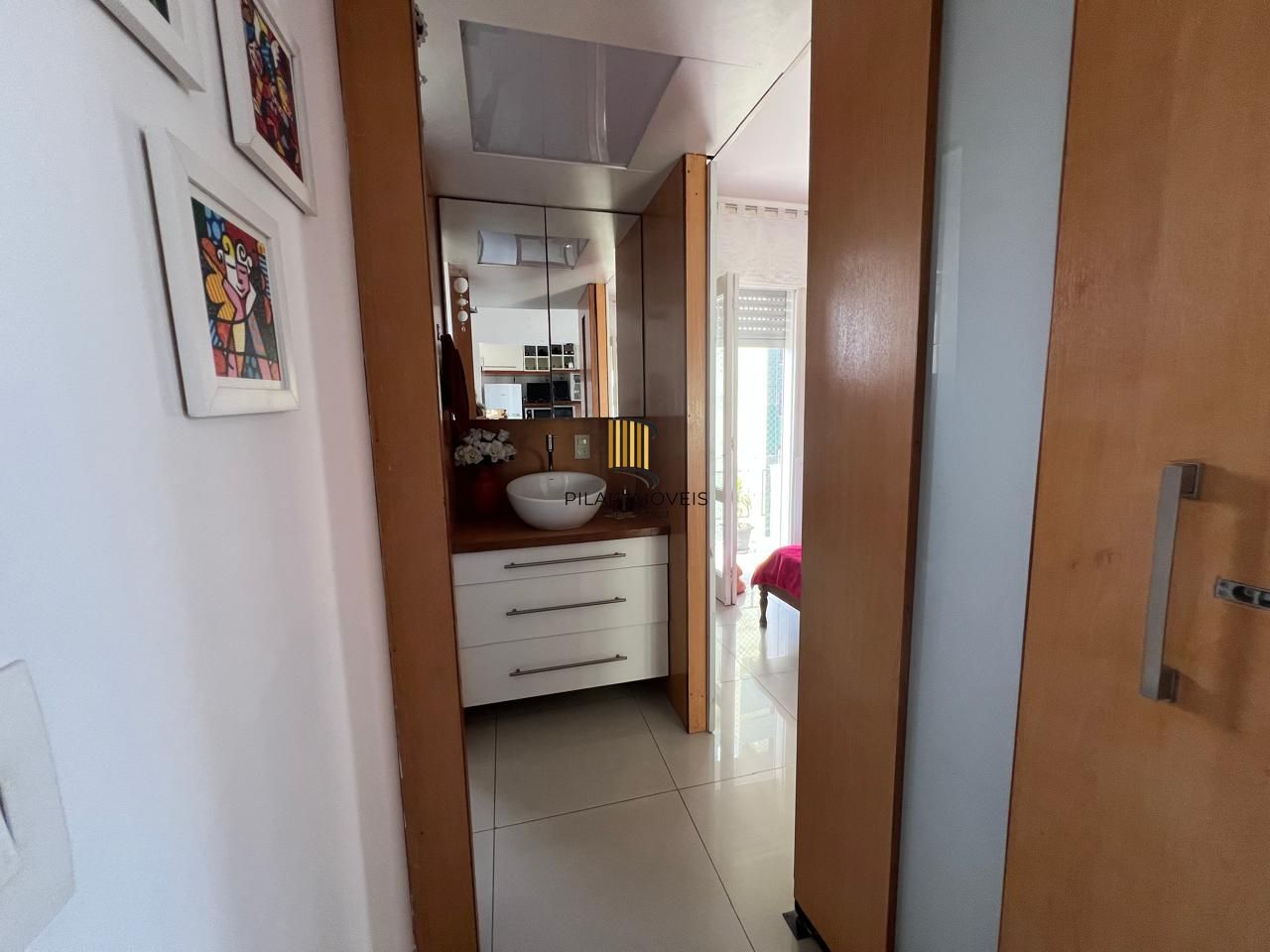 Cobertura 1 dormitorio semi mobiliada no Bairro Santana