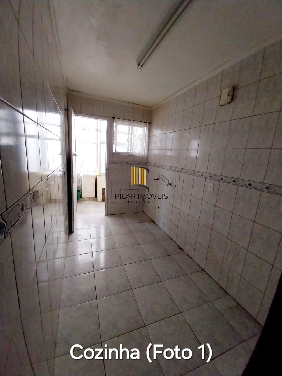Apartamento com 03 quartos e 02 banheiros no Bairro Petrópolis
