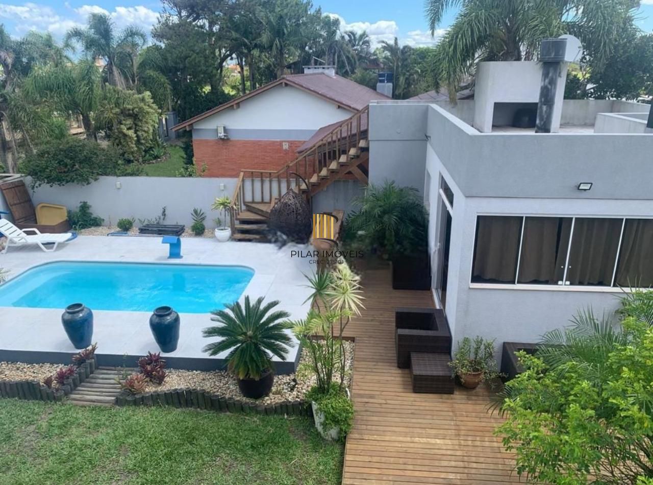Casa na praia  Xangri-la c 222m2 privados  , 3 dormit, 2 Suites semi mobiliada c piscina. aceita imóvel como parte do pagamento em Porto Alegre