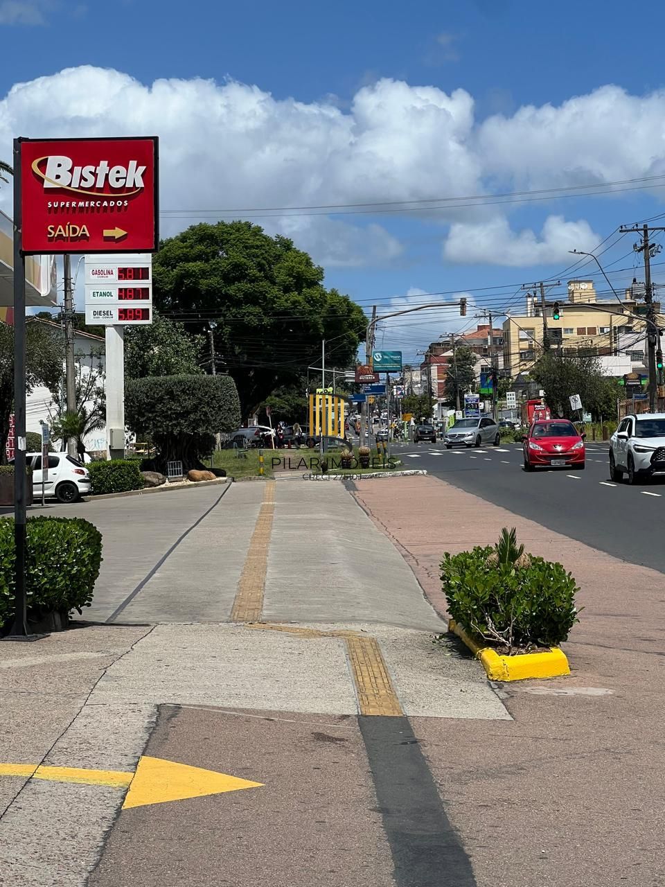 Apartamento à Venda com 02 Quartos na Av do Forte, Vila Ipiranga em Porto Alegre