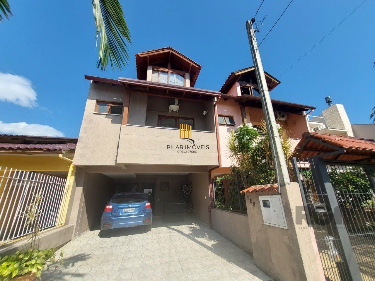 Casa 3 dormitórios no bairro Hípica