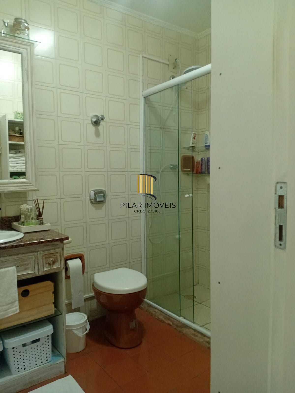Apartamento  3 dormitórios, frente, sacada no bairro Santana, POA/RS