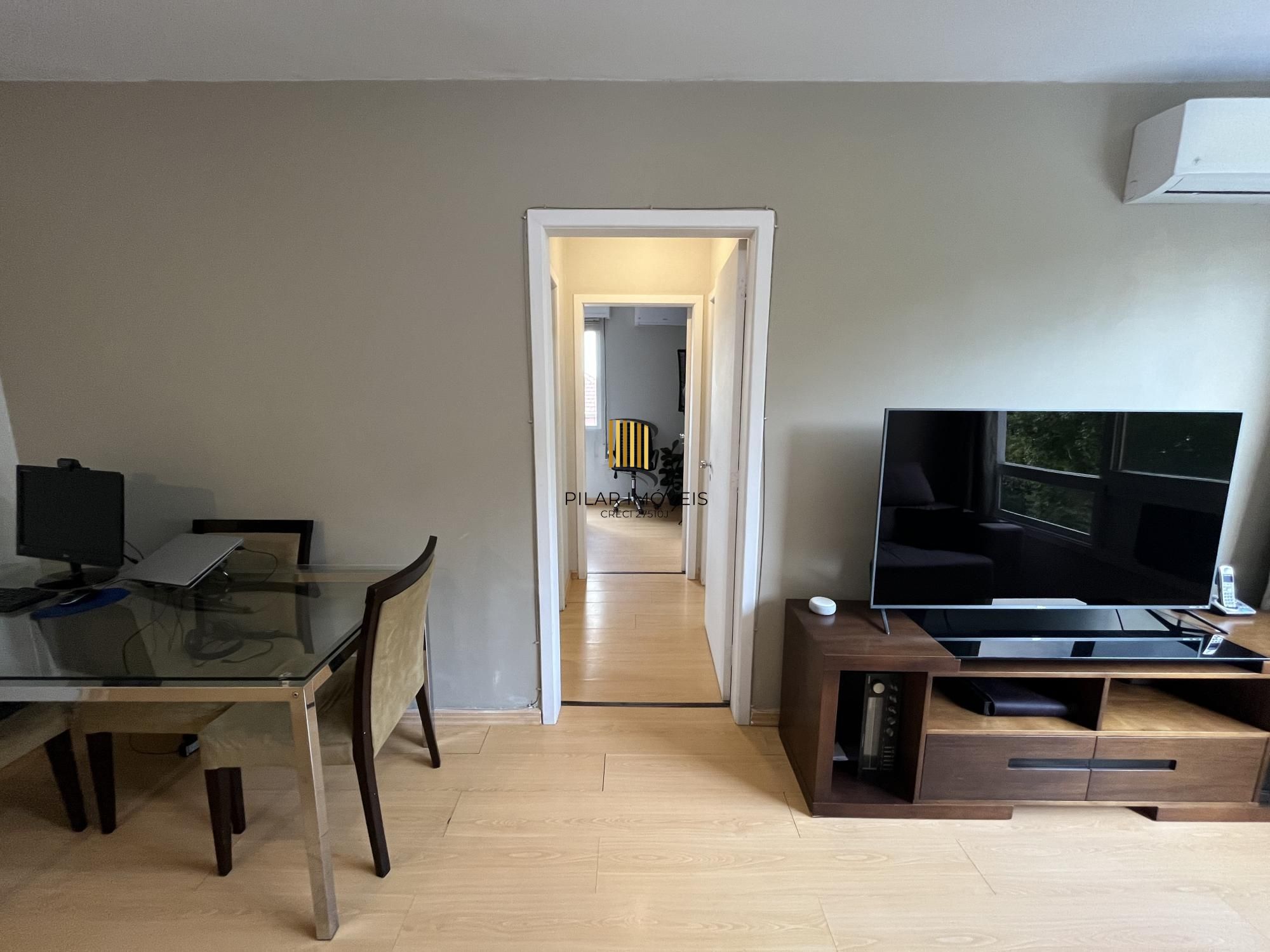 Apartamento com 02 quartos no Bairro Passo da Areia, Porto Alegre