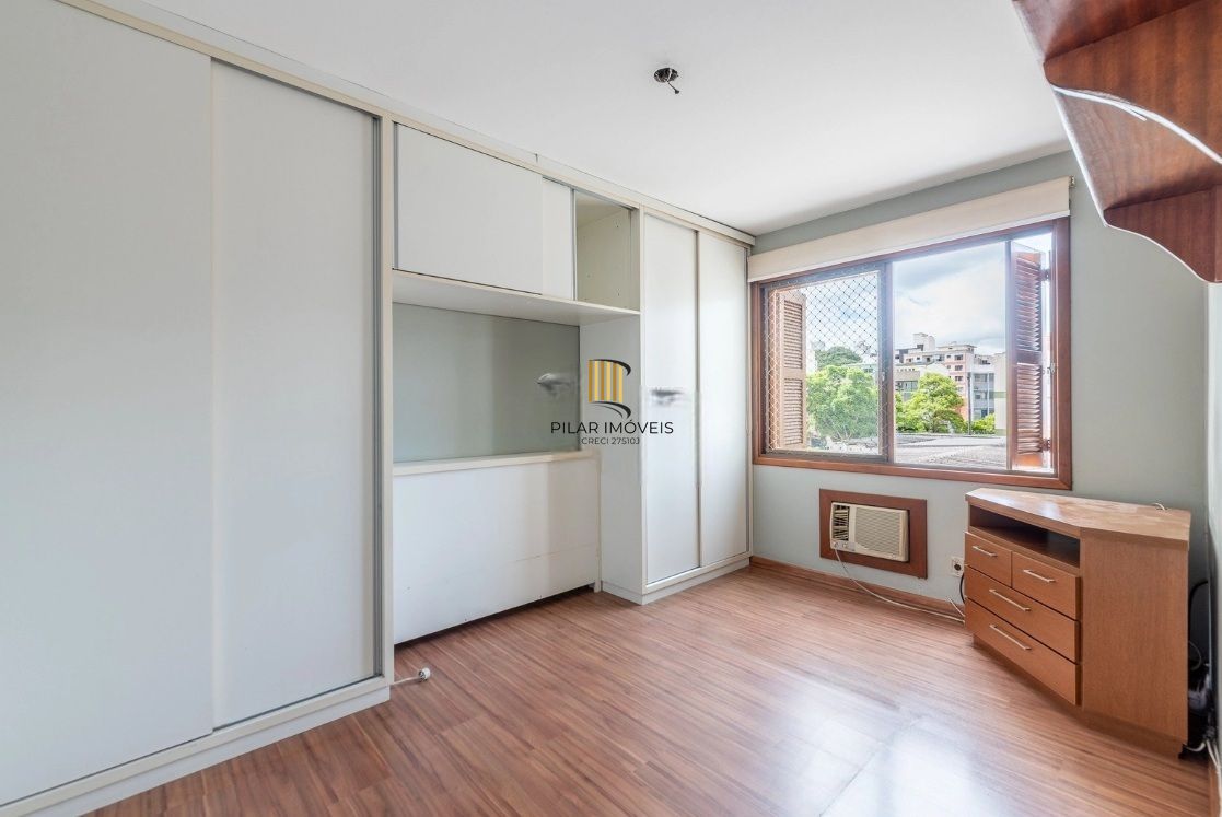 Apartamento com 2 Dormitórios, Churrasqueira, Elevador e Vaga no Petrópolis