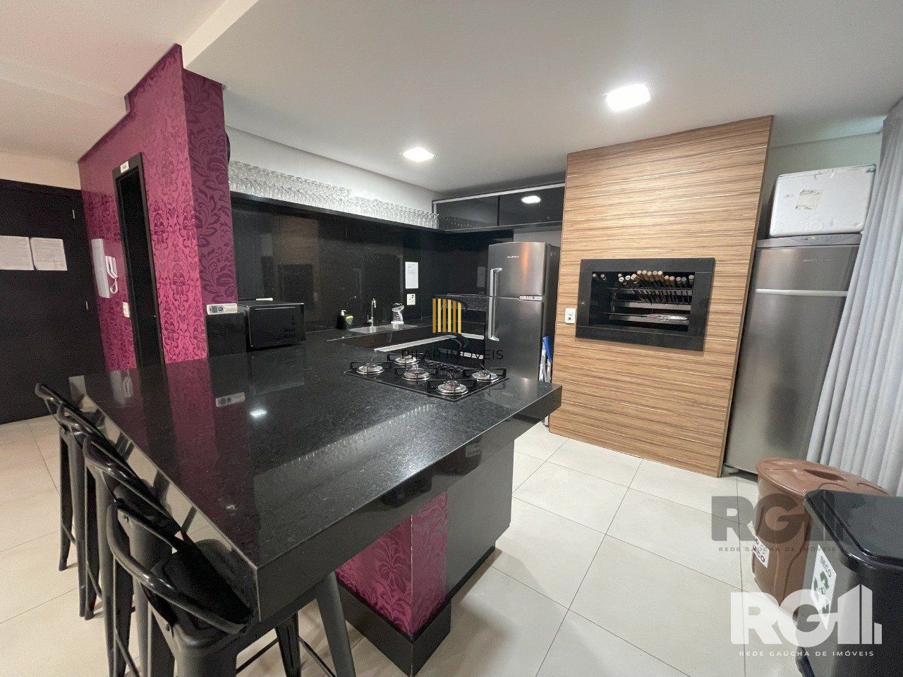 Excelente Apto C/3 Dorm. mais Suite  B. Petrópolis