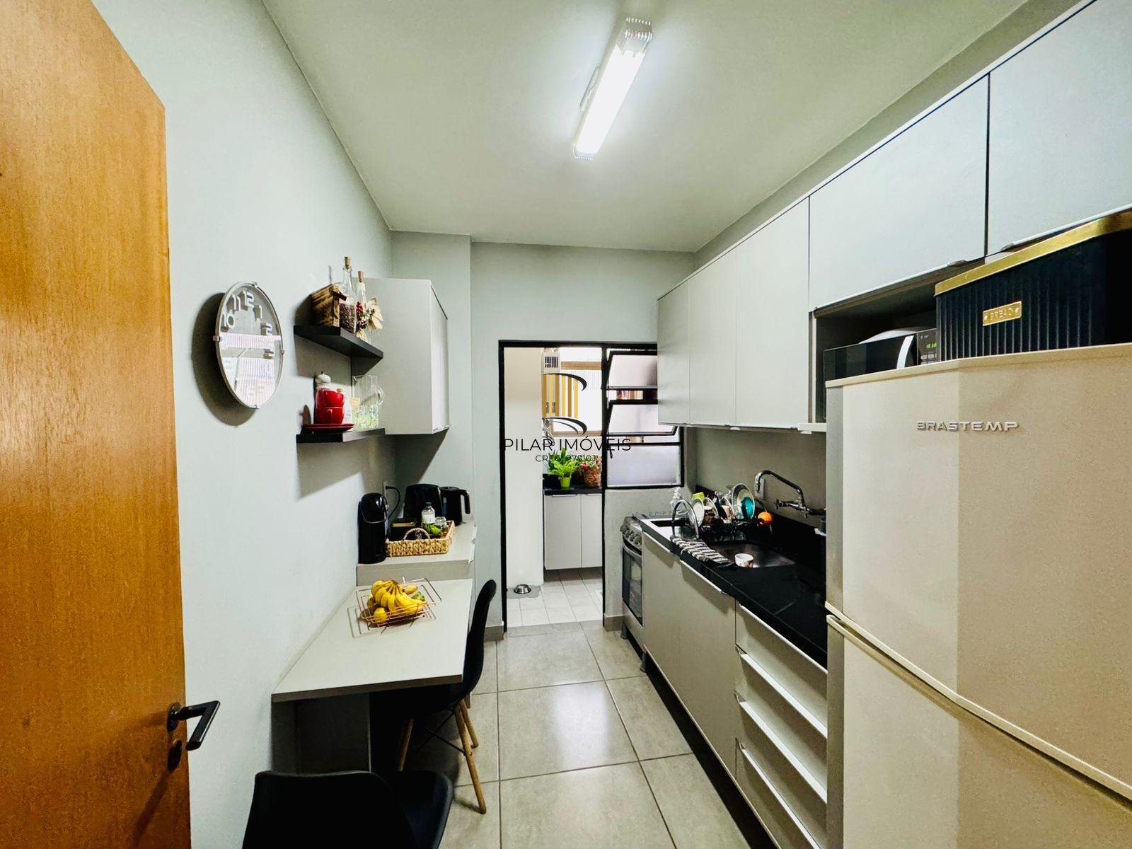 2 dormitórios com sacada integrada, churrasqueira com home office com vaga