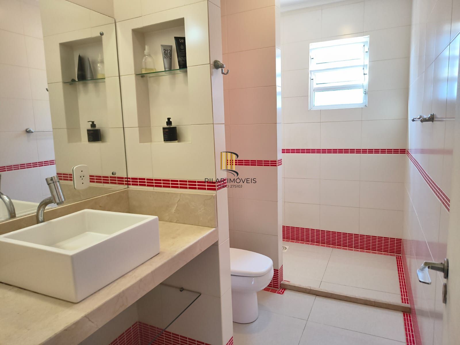 Casa 3 dorm com suite em condominio, infra completa a 5 mim do Bourbon Ipiranga
