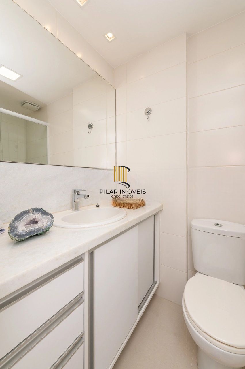 Apartamento Mobiliado de 2 Dormitórios com Suíte e 2 Vagas no Jardim Botânico – Olympic Home Resort