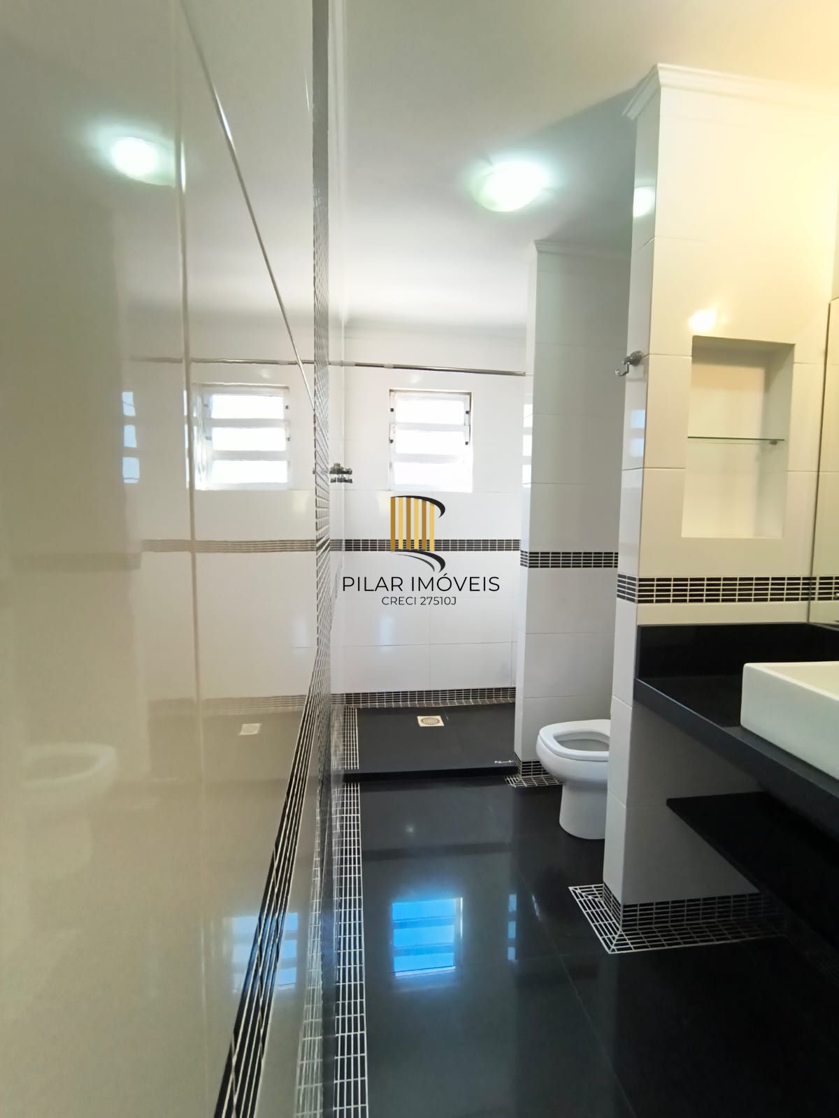 Casa 3 dorm com suite em condominio, infra completa a 5 mim do Bourbon Ipiranga