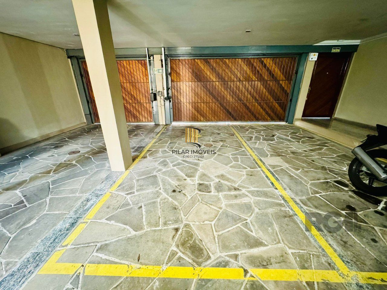 Apartamento 3 dormitorios com duas vagas escrituradas