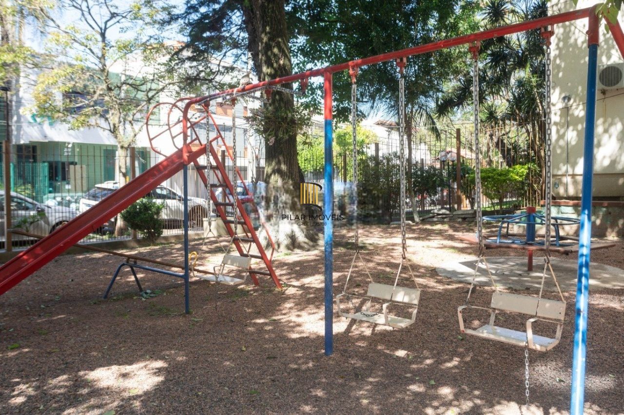 Amplo Apartamento de 3 Dormitórios com Churrasqueira no Bairro Floresta