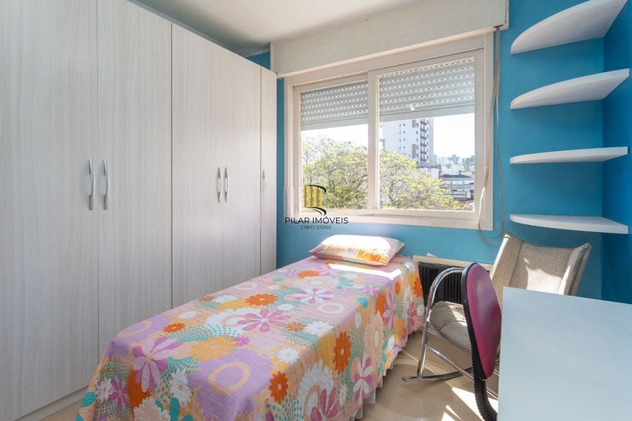 Amplo Apartamento de 3 Dormitórios com Churrasqueira no Bairro Floresta