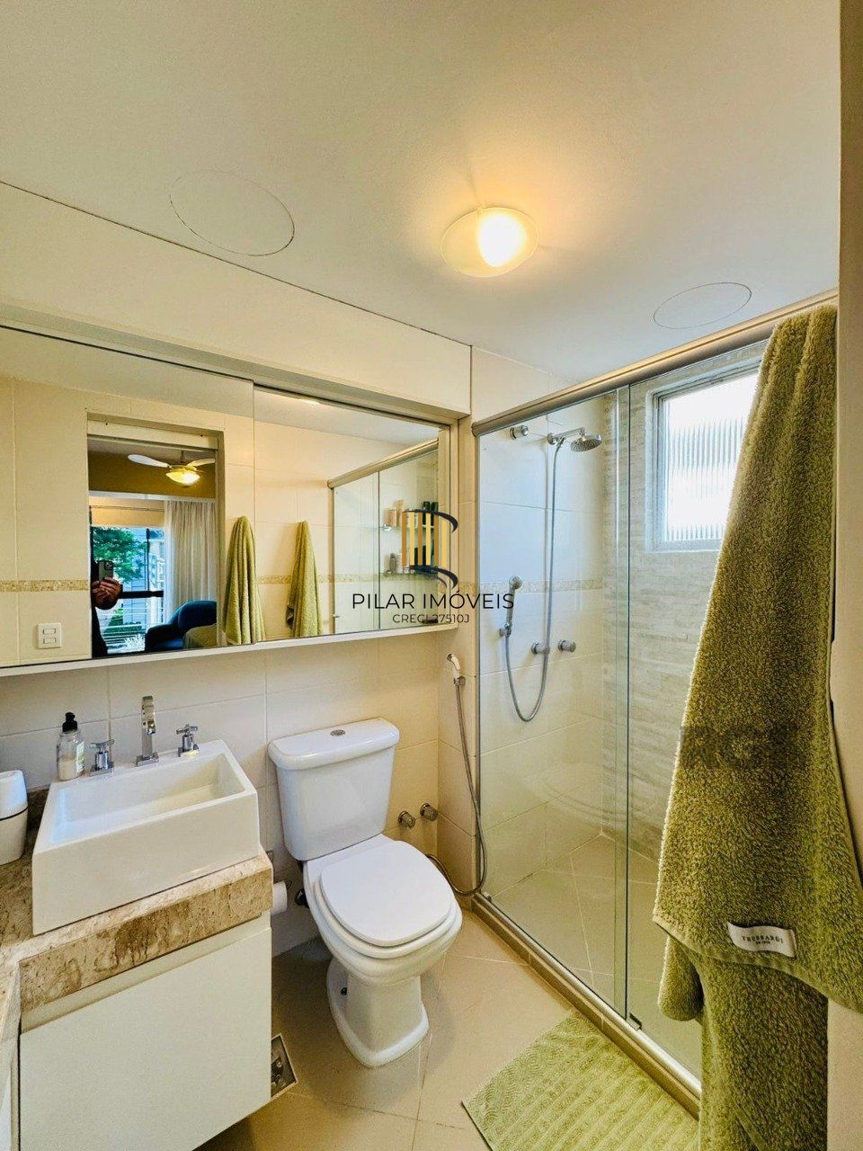 Apartamento 3 dormitórios no bairro Mont Serrat