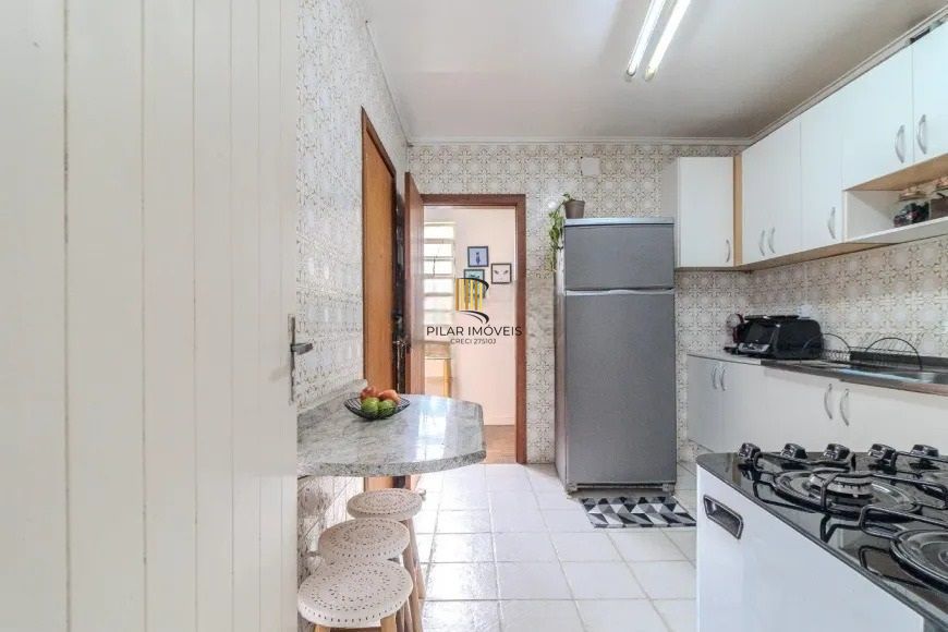 Apartamento de 3 Dormitórios com Garagem à Venda no Rio Branco, Próximo à Redenção