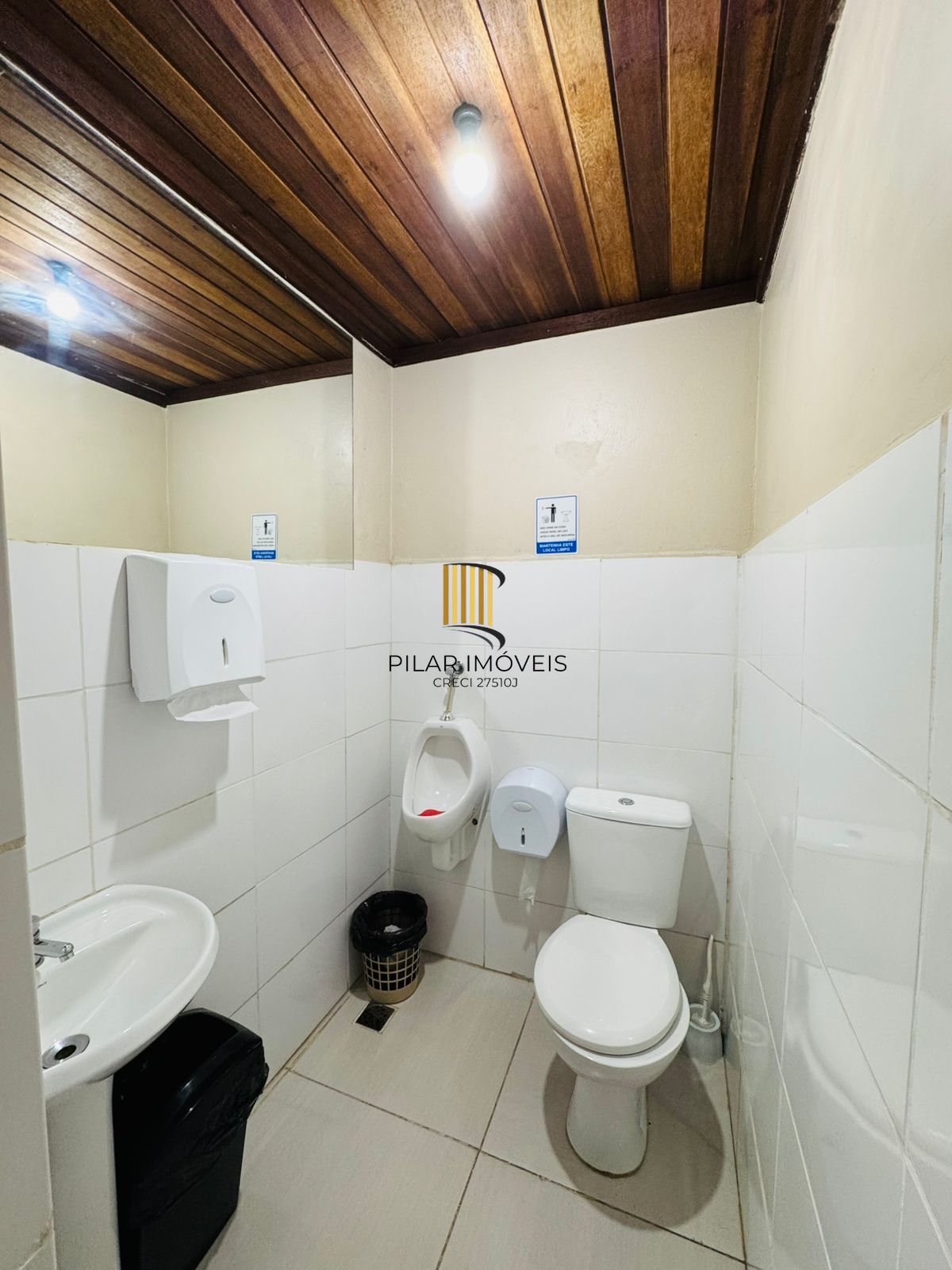 Apartamento com 2 quartos, 47m², reformado, bairro Petrópolis