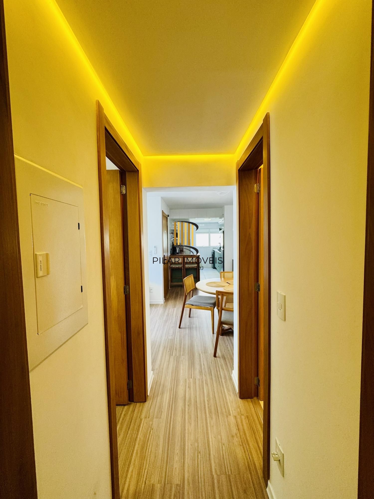 Pronto para Morar! 2 Dormitórios Mobiliado, 2 vagas de garagem