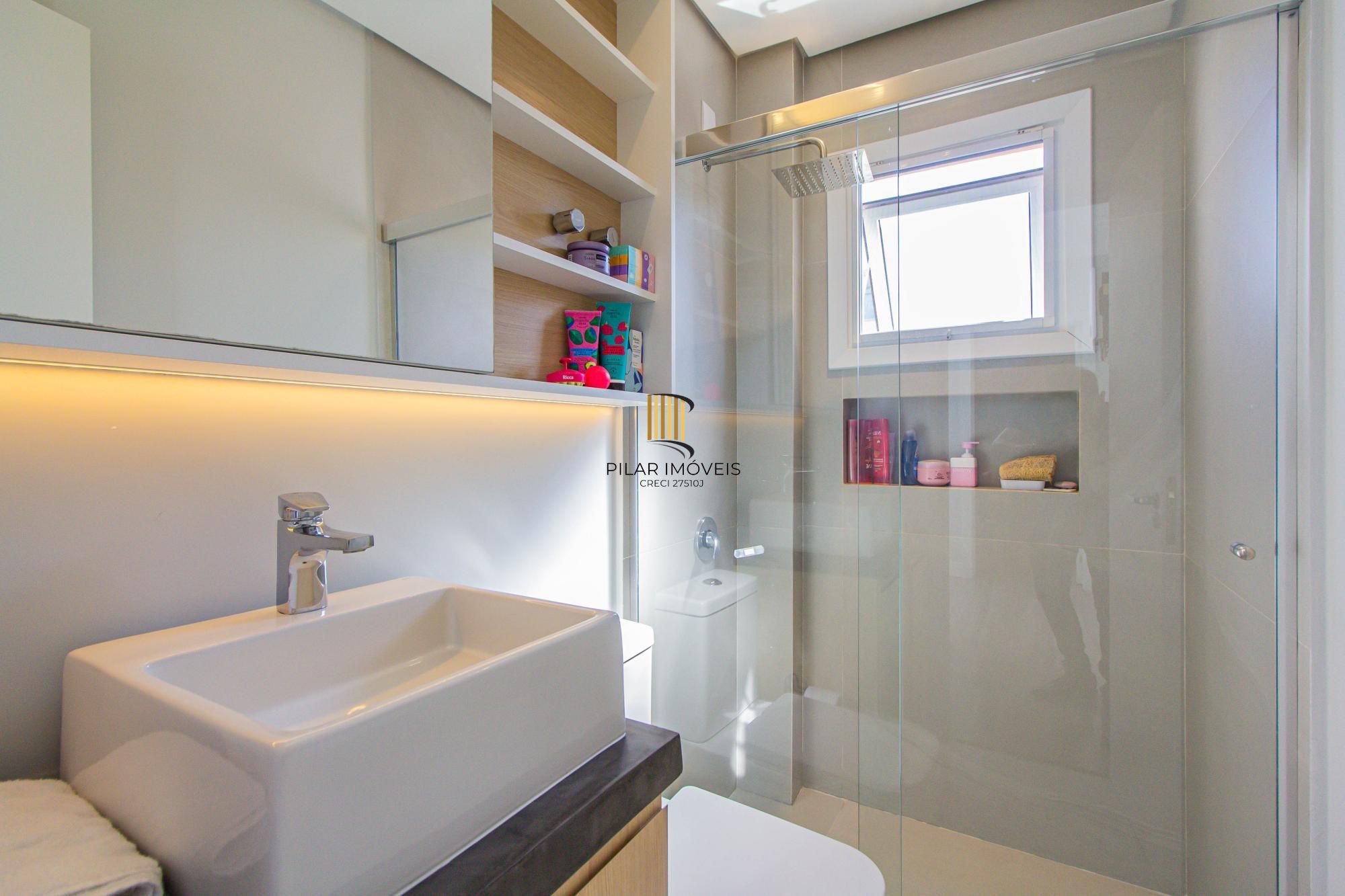 Casa em condominio, com espaçp e segurança para sua familia!