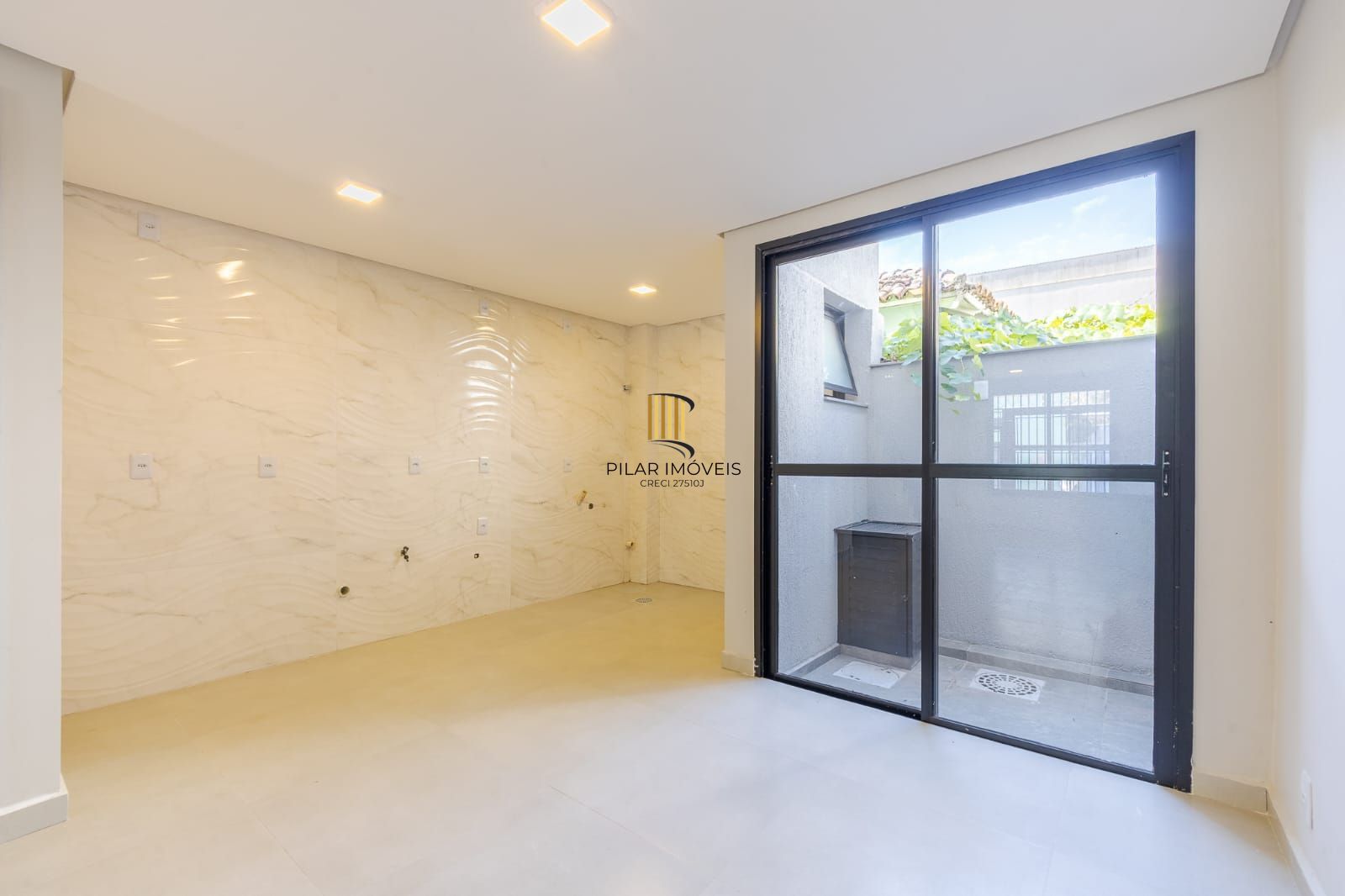 Casa Condominio para Venda - 94.47m², 3 dormitórios, sendo 1 suites, 1 vaga - Medianeira