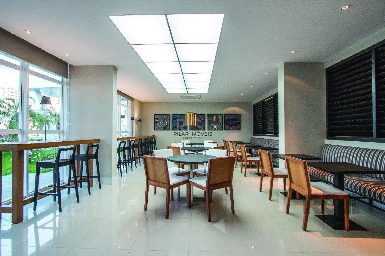 Conjunto/Sala MOBILIADA para Venda - 35m², 0 dormitórios, 1 vaga - Petrópolis