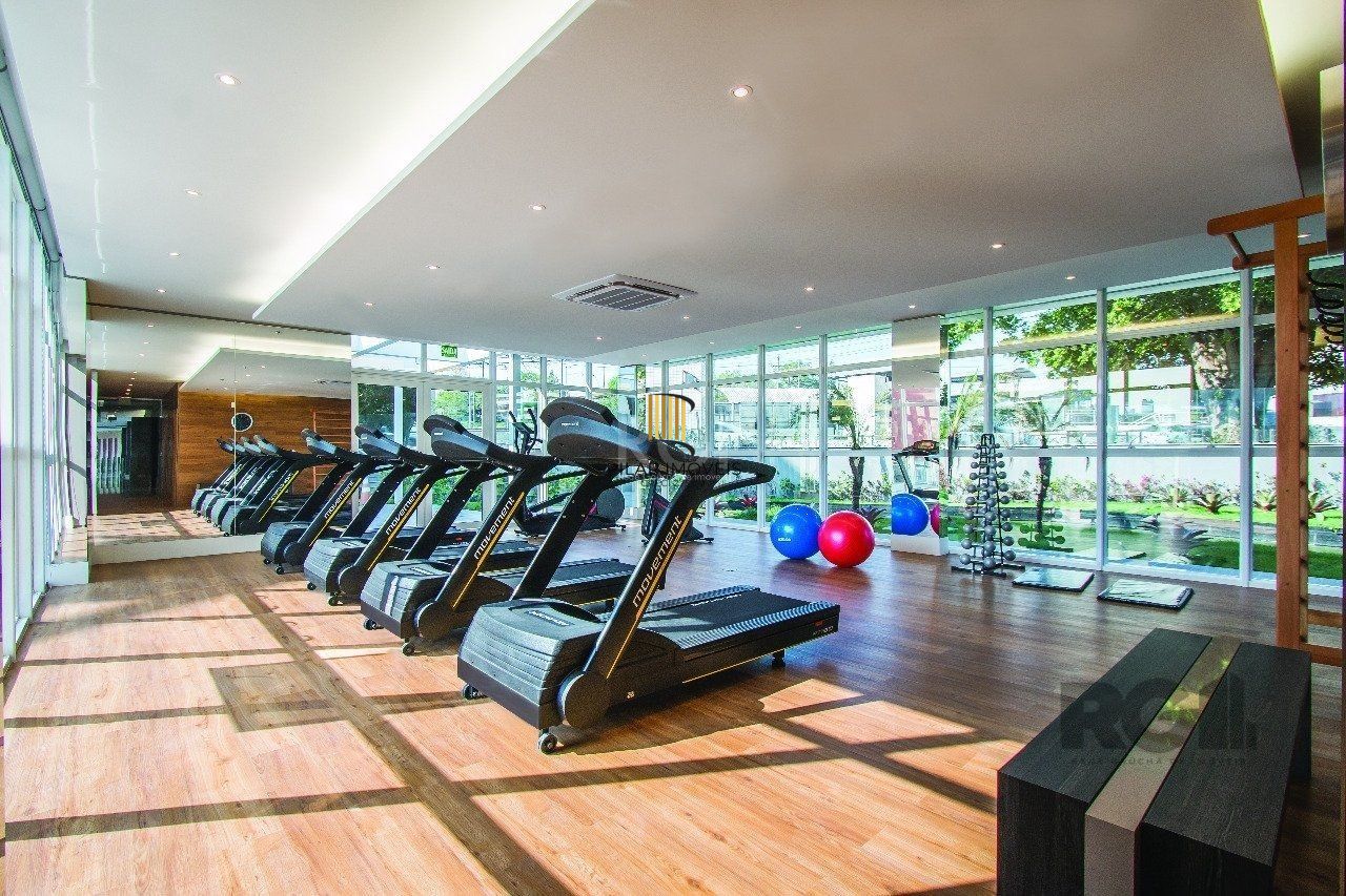 Conjunto/Sala MOBILIADA para Venda - 35m², 0 dormitórios, 1 vaga - Petrópolis