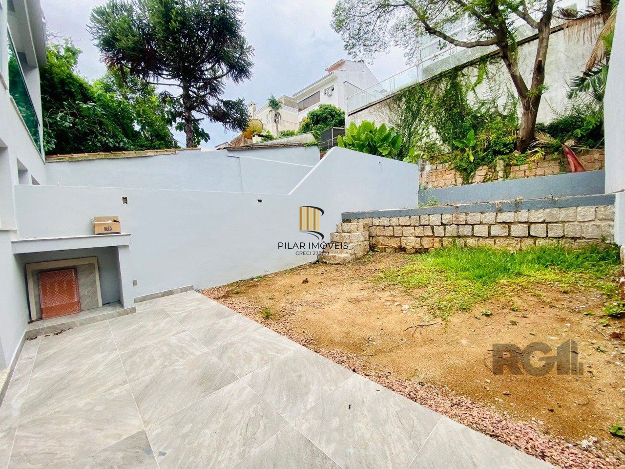 Casa 3 dormitórios no bairro Chácara das Pedras
