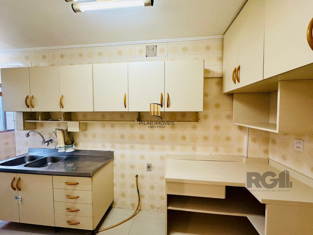 Apartamento 2 dormitórios no bairro Azenha