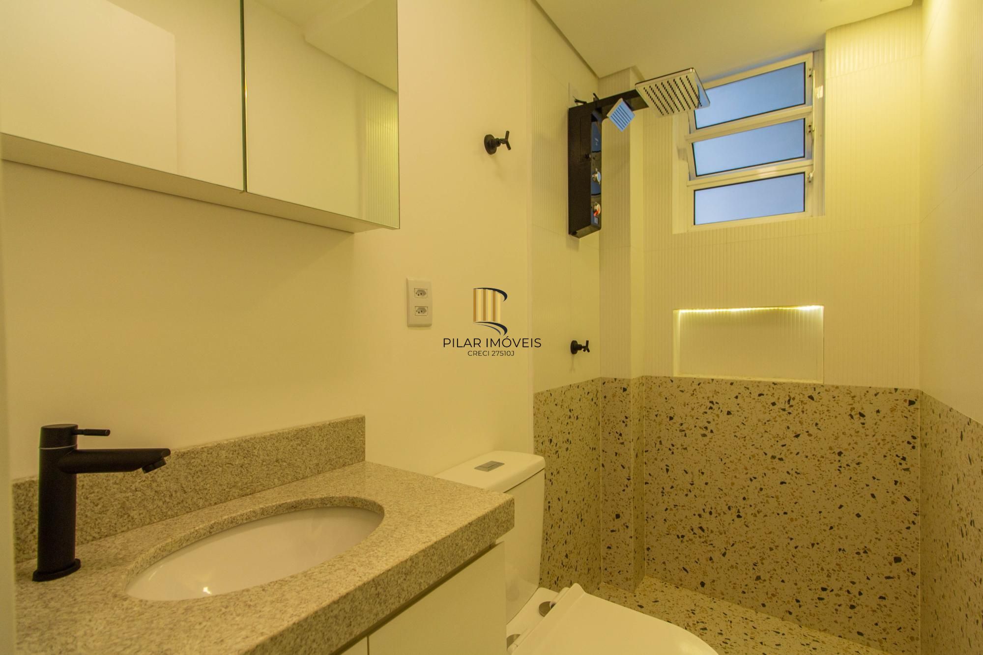 Apartamento Reformado e Semi Mobiliado no Bom Fim