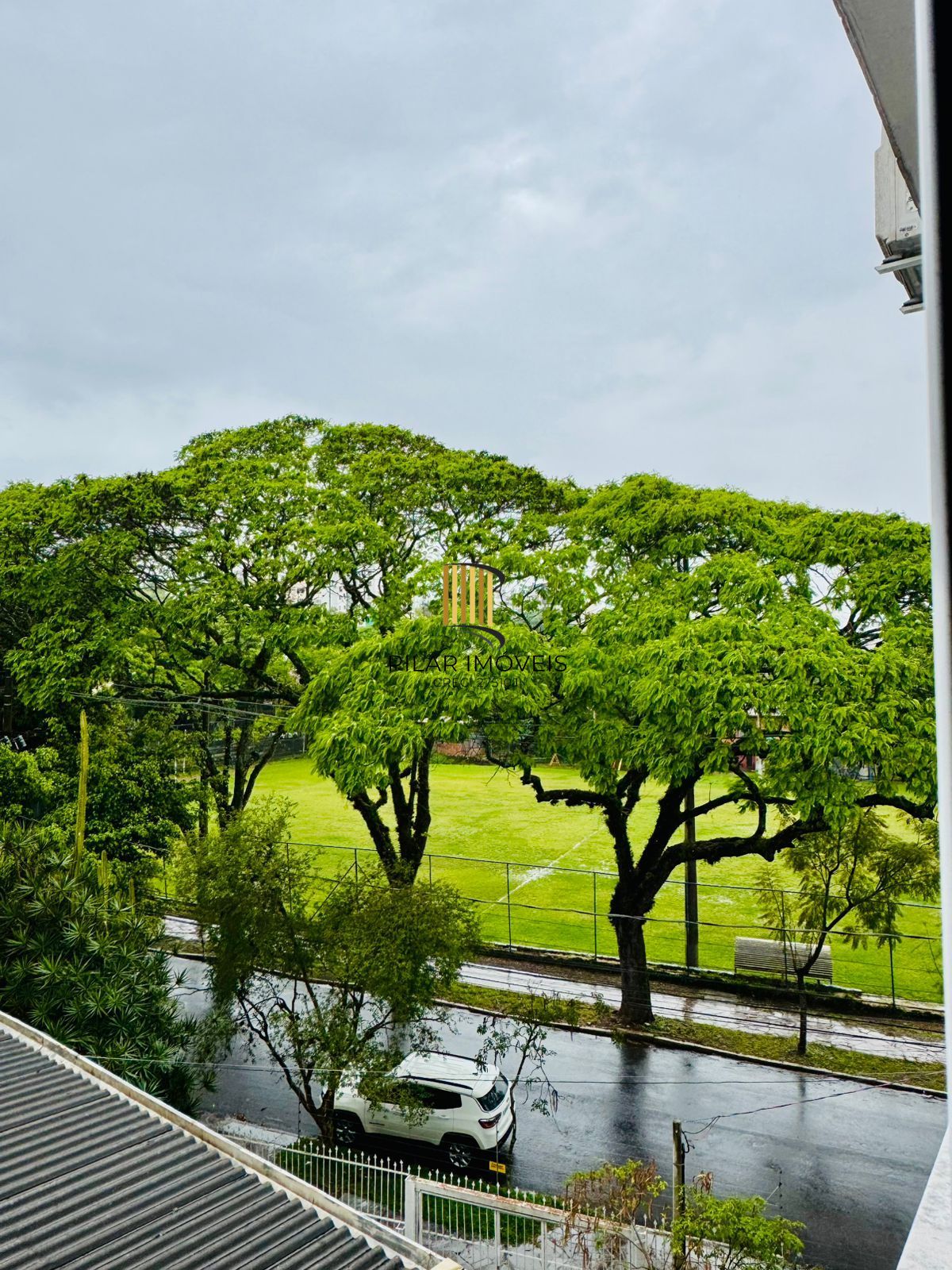 Apartamento 3 dormitórios com 1 suíte no bairro Petrópolis em Porto Alegre.