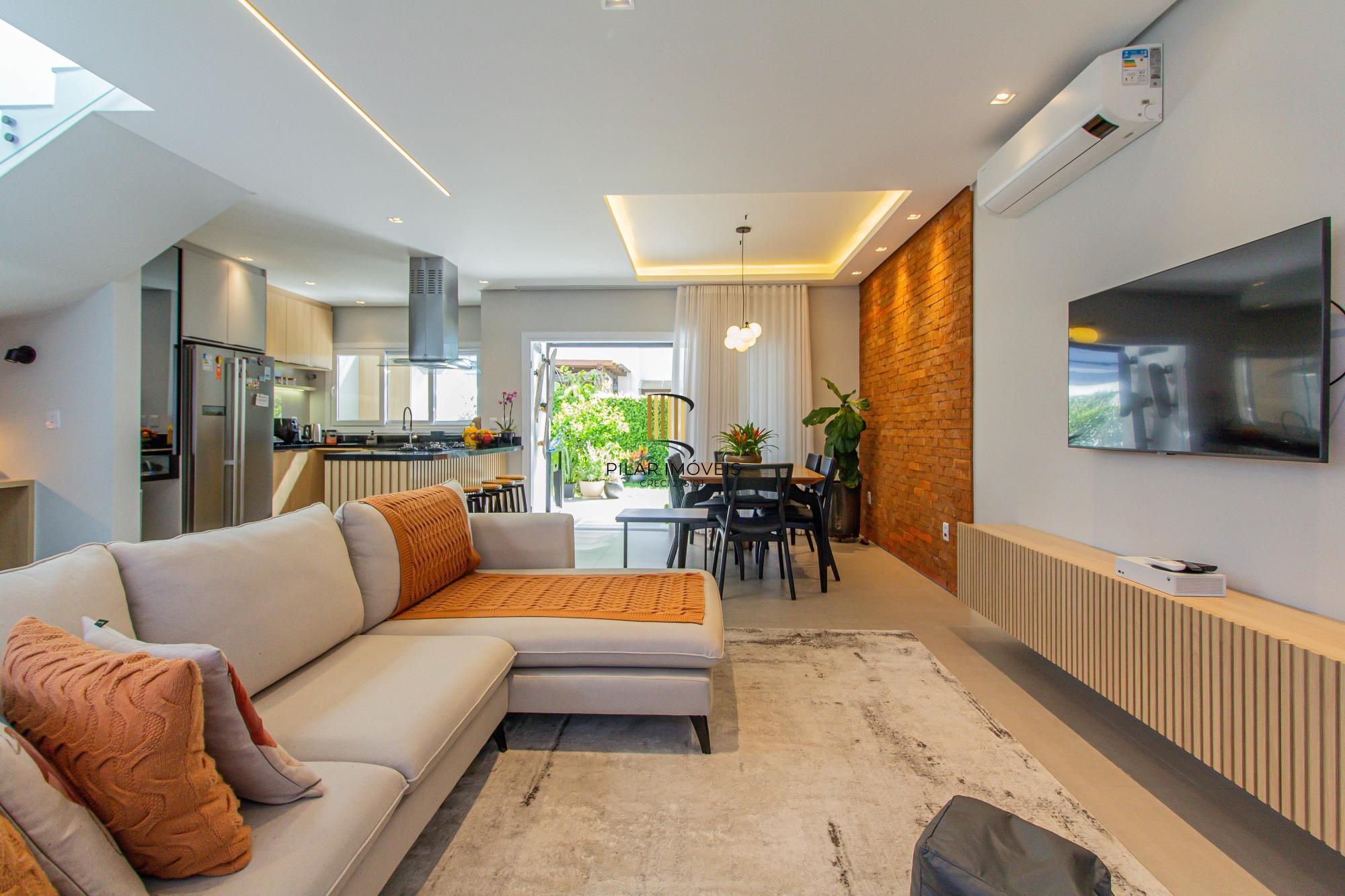 Casa em condominio, com espaçp e segurança para sua familia!