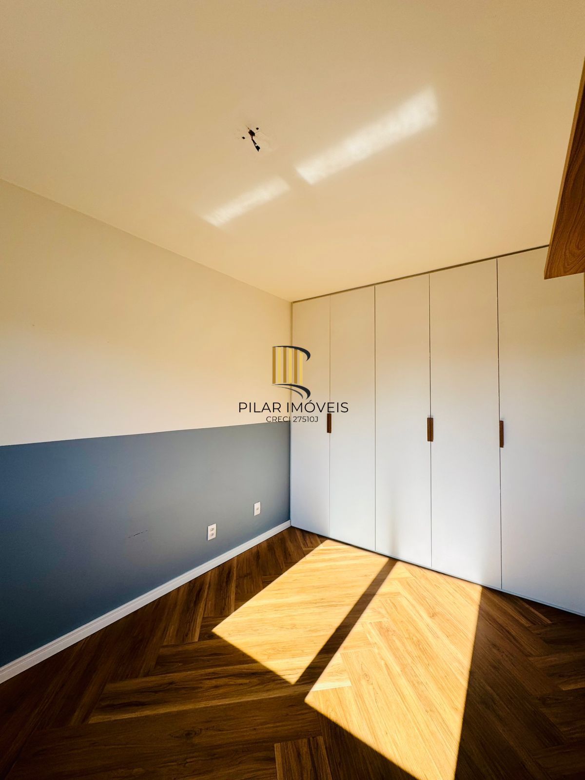 Apartamento Garden à Venda no Petrópolis – 2 Dormitórios, Suíte e 2 Vagas | Porto Alegre