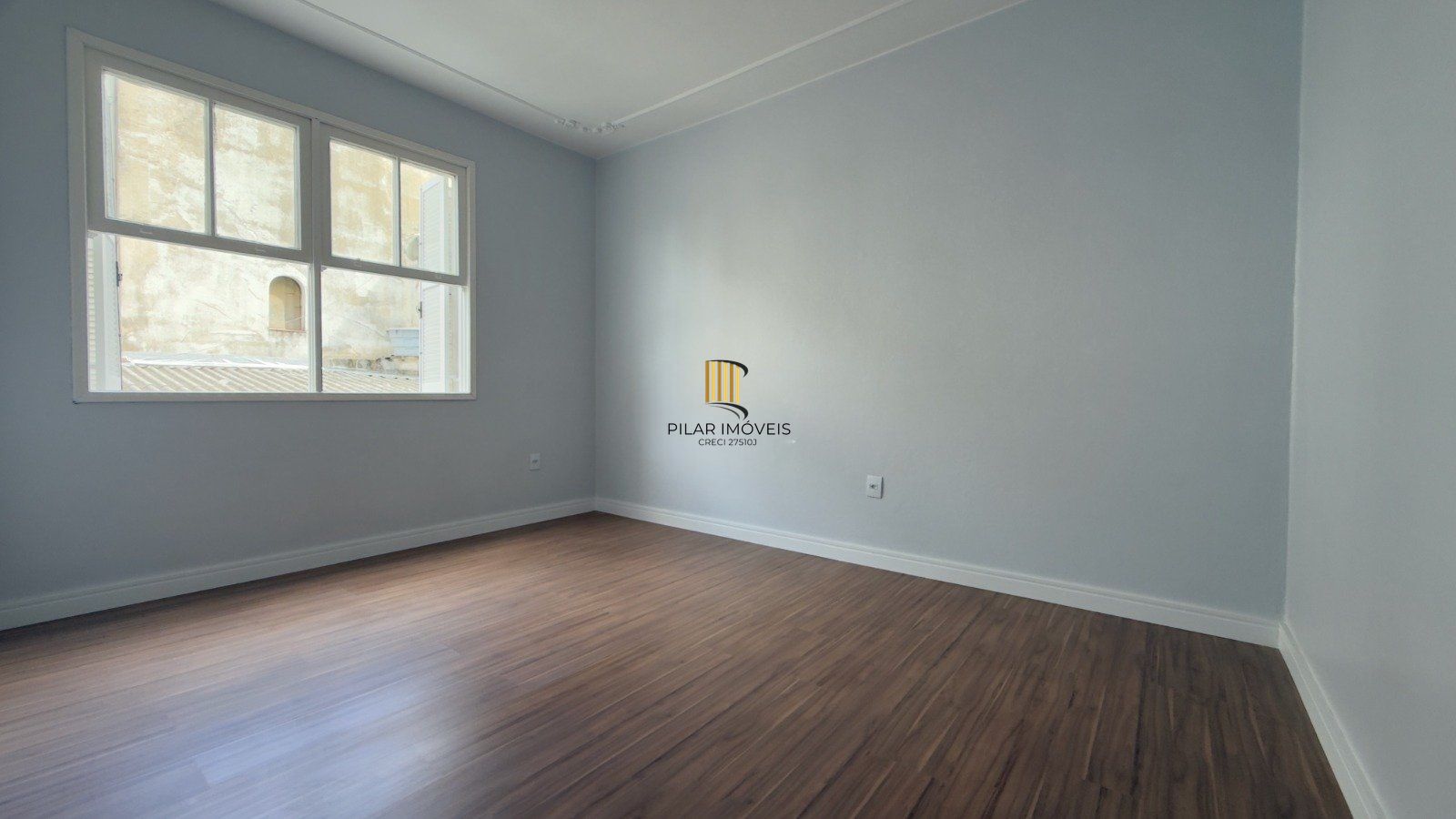 Apartamento Reformado de 1 Dormitório na Cidade Baixa com 47m² e Baixo Custo Condominial