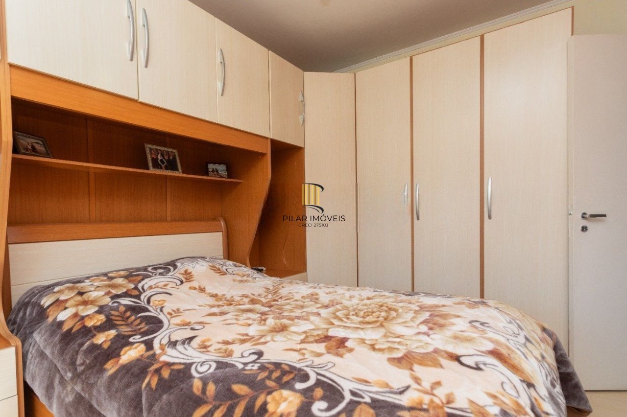 Amplo Apartamento de 3 Dormitórios com Churrasqueira no Bairro Floresta