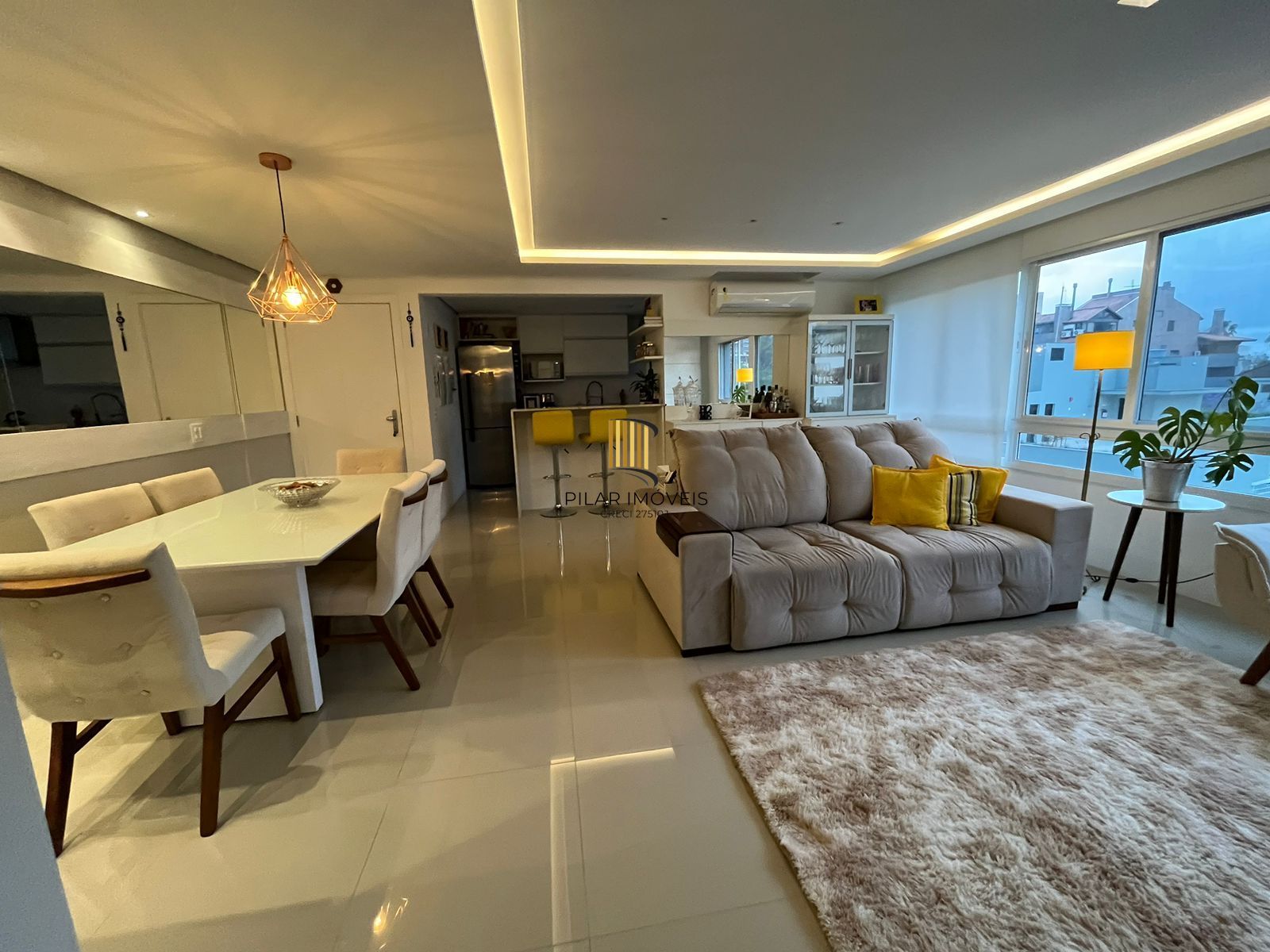Apartamento com 90m², 2 dorm,  com vaga para 02  carros no Petrópolis.