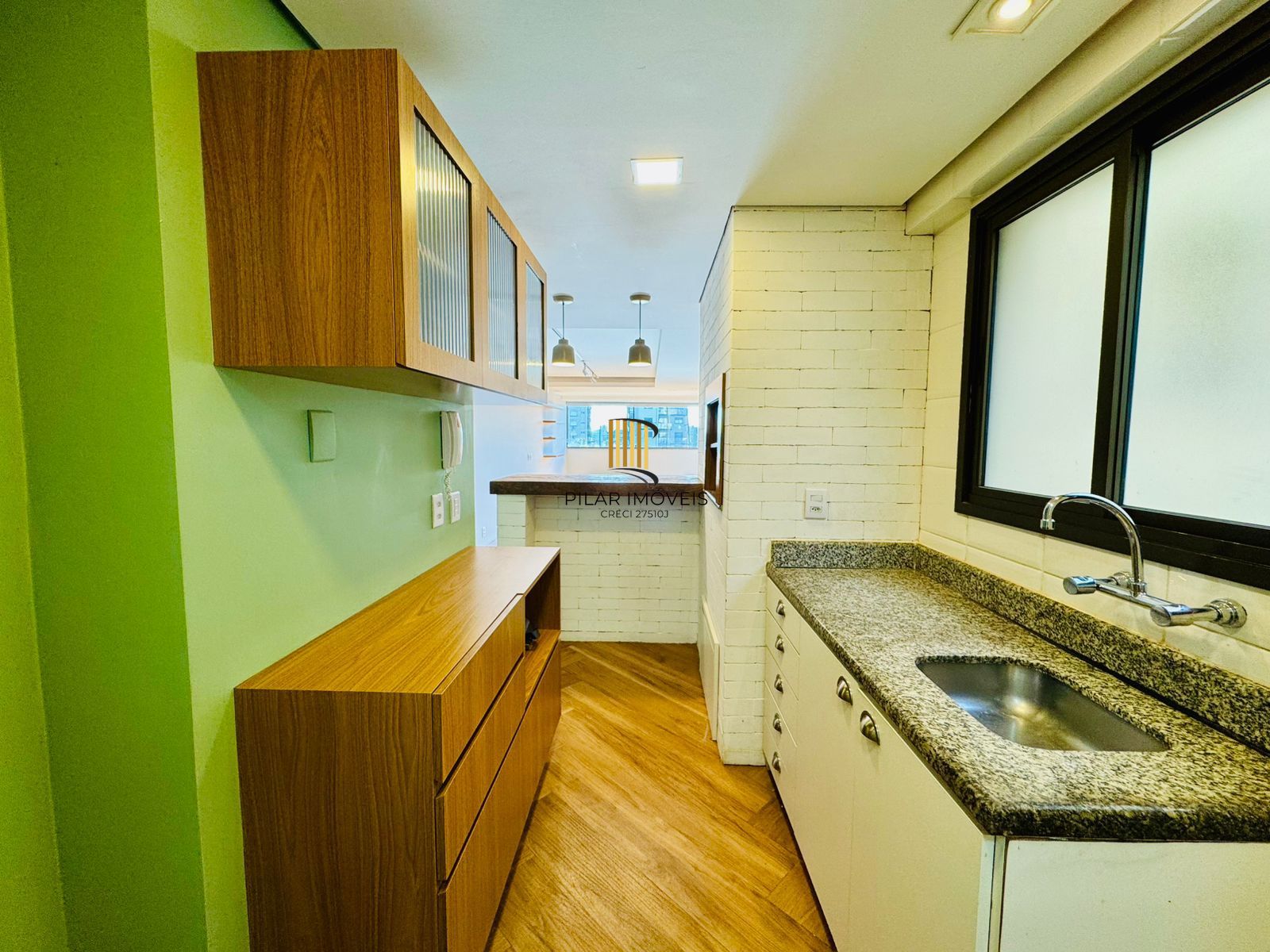 Apartamento Garden à Venda no Petrópolis – 2 Dormitórios, Suíte e 2 Vagas | Porto Alegre