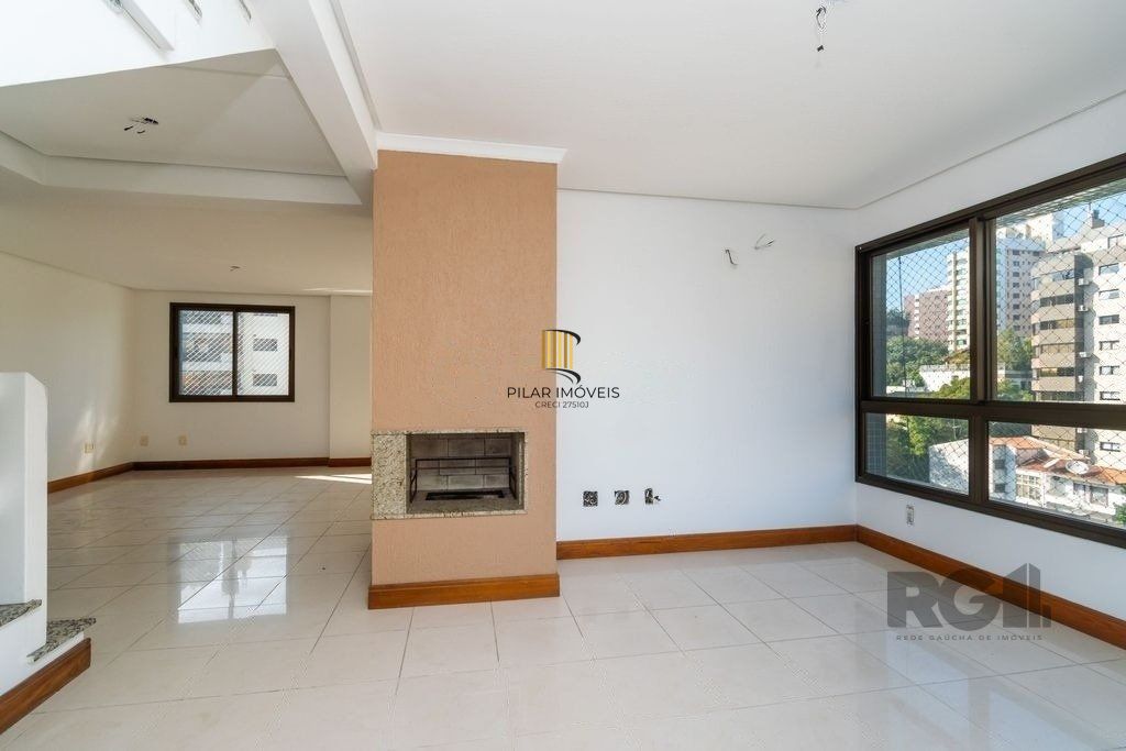 Duplex 3 dormitórios no bairro Mont Serrat