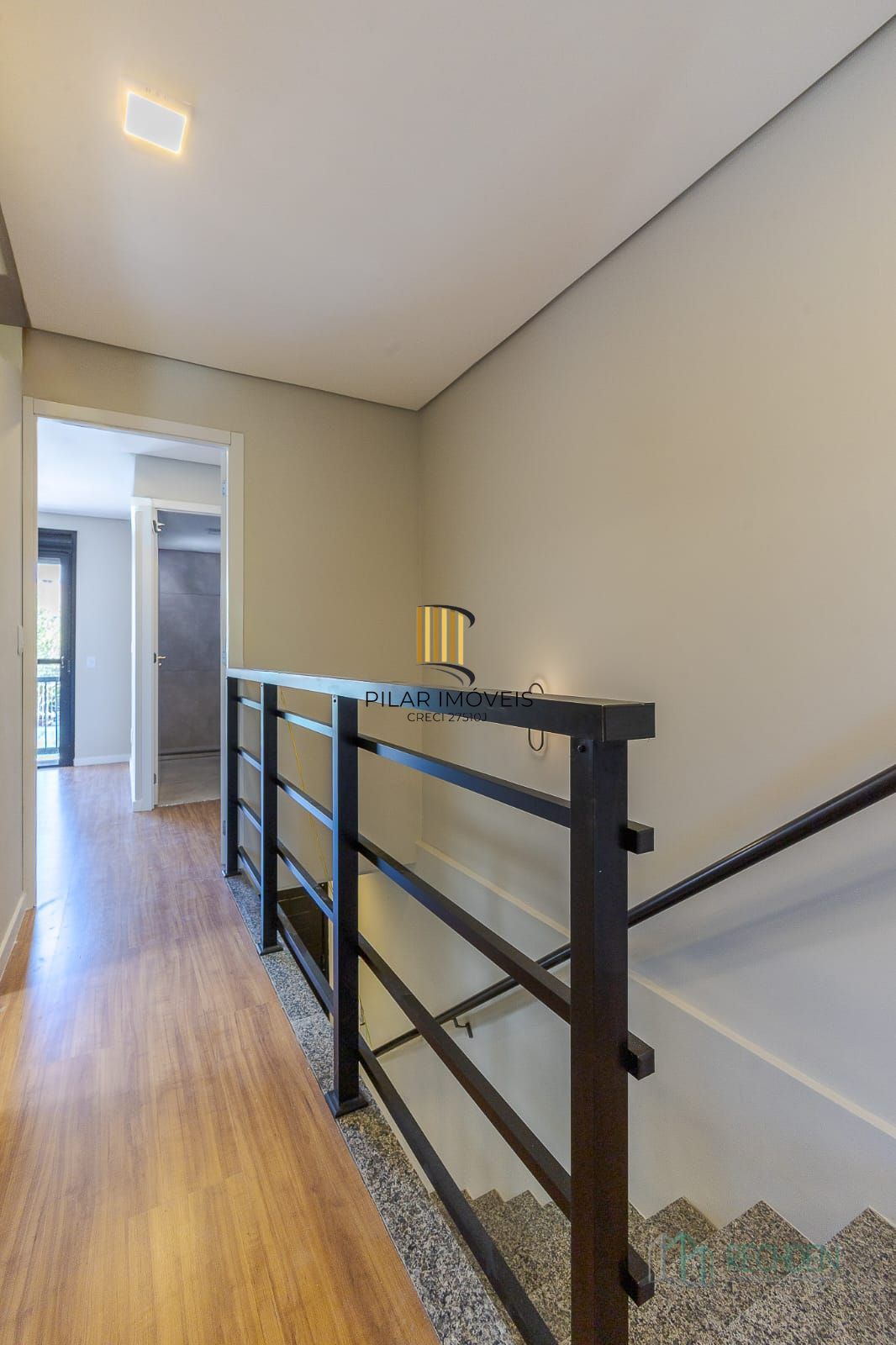 Casa Condominio para Venda - 94.47m², 3 dormitórios, sendo 1 suites, 1 vaga - Medianeira