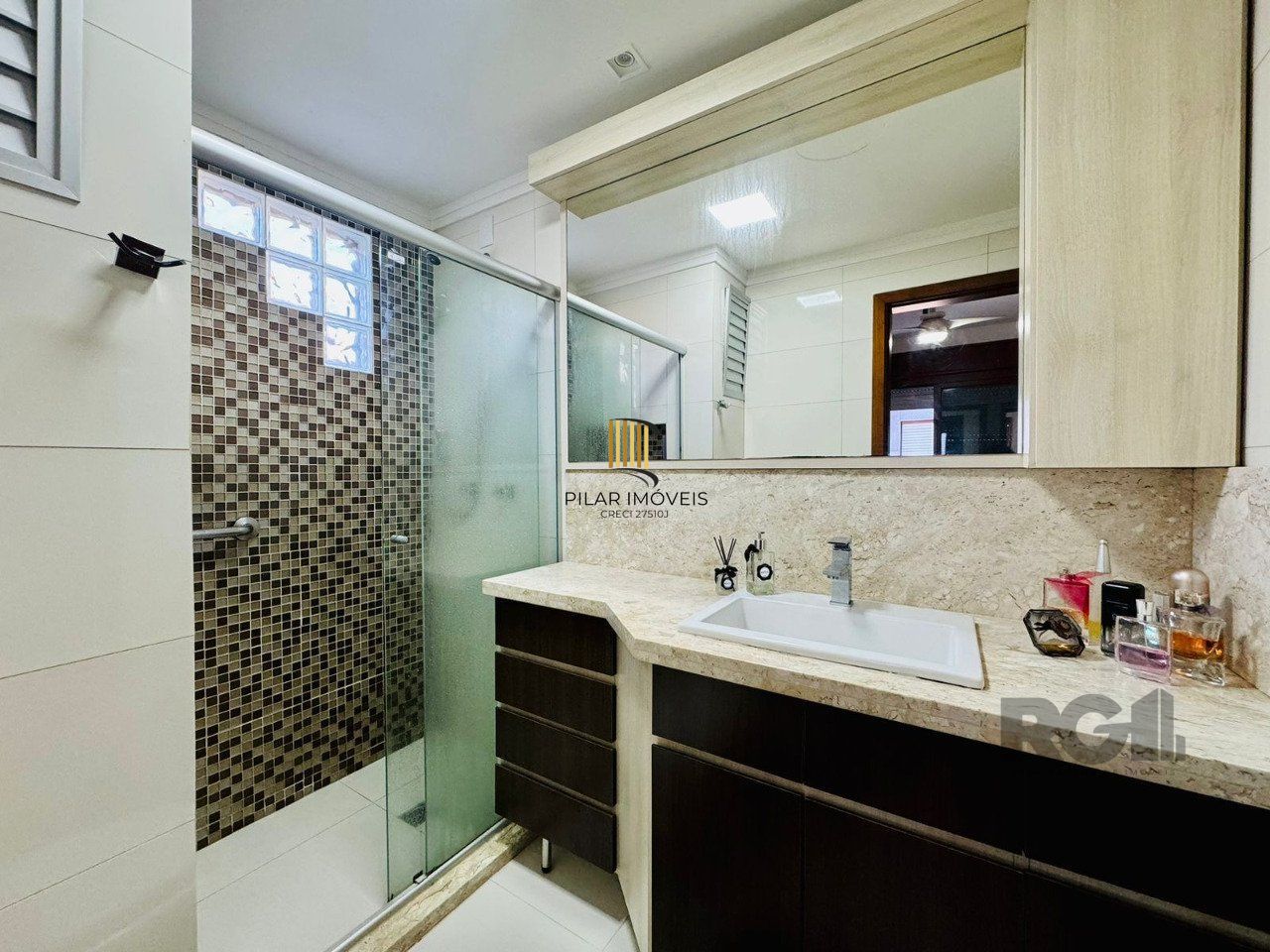 Apartamento 3 dormitorios com duas vagas escrituradas