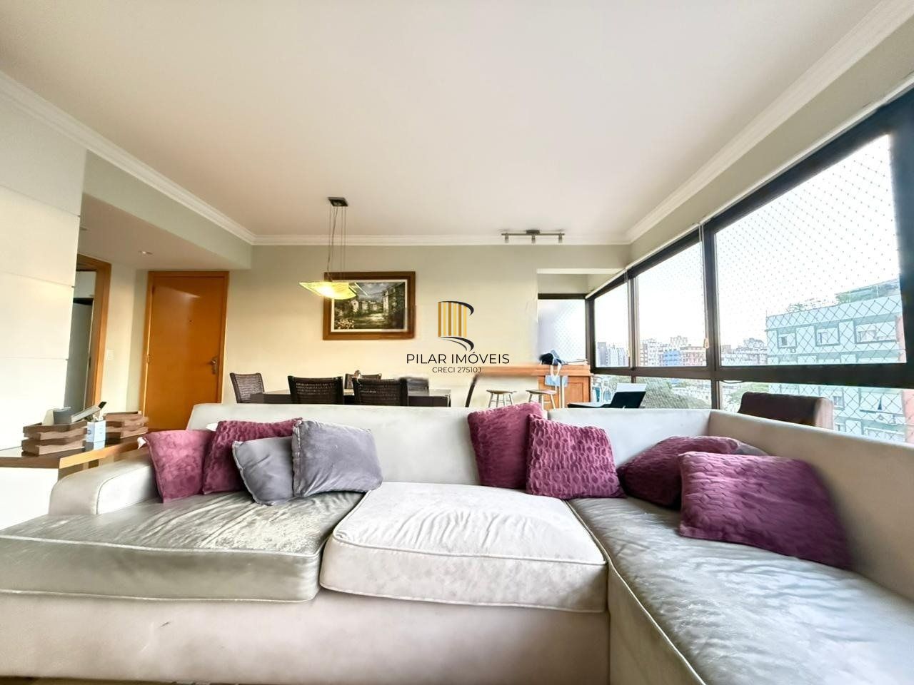 Apartamento Impecável com Vista Panorâmica, 2 Suítes e Living Ampliado